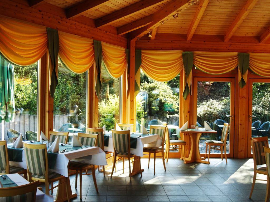 Pension Restaurant Im Grunen Tal Neualbenreuth Kültér fotó