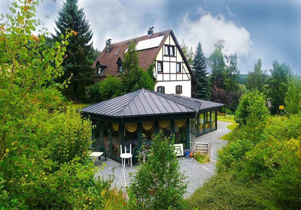 Pension Restaurant Im Grunen Tal Neualbenreuth Kültér fotó