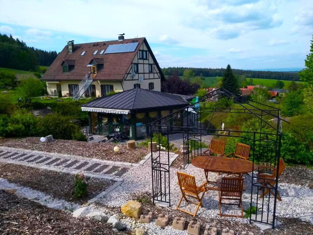 Pension Restaurant Im Grunen Tal Neualbenreuth Kültér fotó